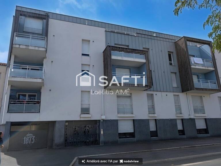 Appartement T2 avec grande terrasse et parking couvert — photo 1