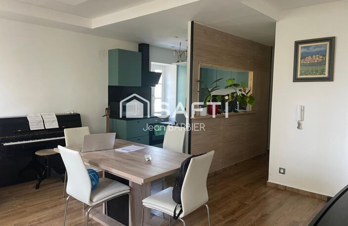 Toulon Ouest, au sein d'une ancienne bastide, appartement de type 3 rénové en dernier étage. Vous bénéficierez de deux places de stationnement. — photo 3