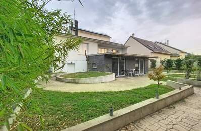 Maison F6 avec piscine et jardin — photo du bien