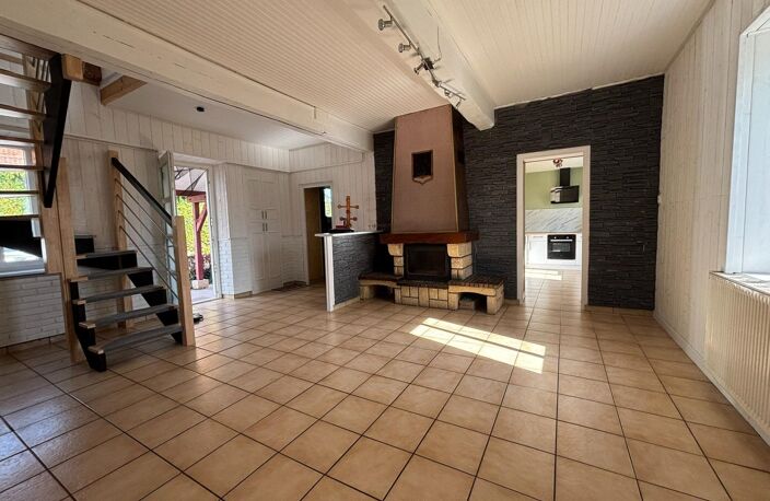 Ensemble Immobilier avec longère rénovée et nombreuses dépendances — photo 3