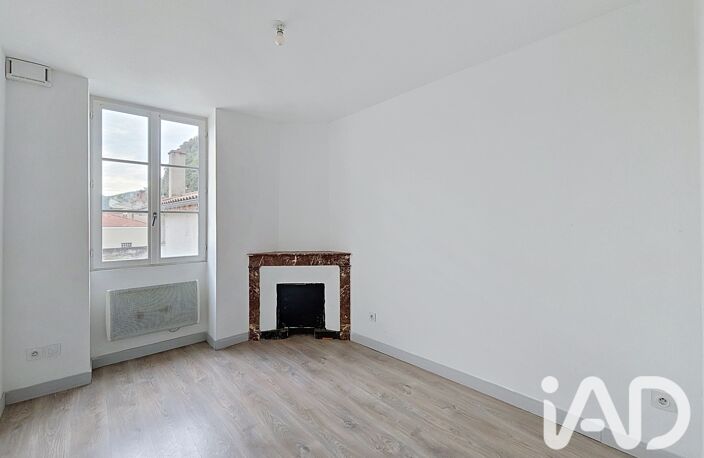 Location Appartement 3 pièces — photo 2