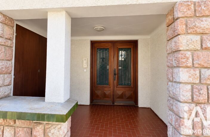 Vente Maison/villa 9 pièces — photo 2
