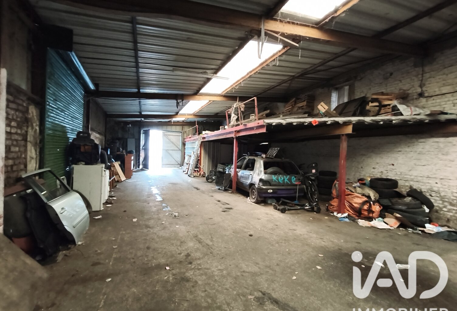 Vente Boutique/Local commercial 2 000 m&sup2; — photo 1