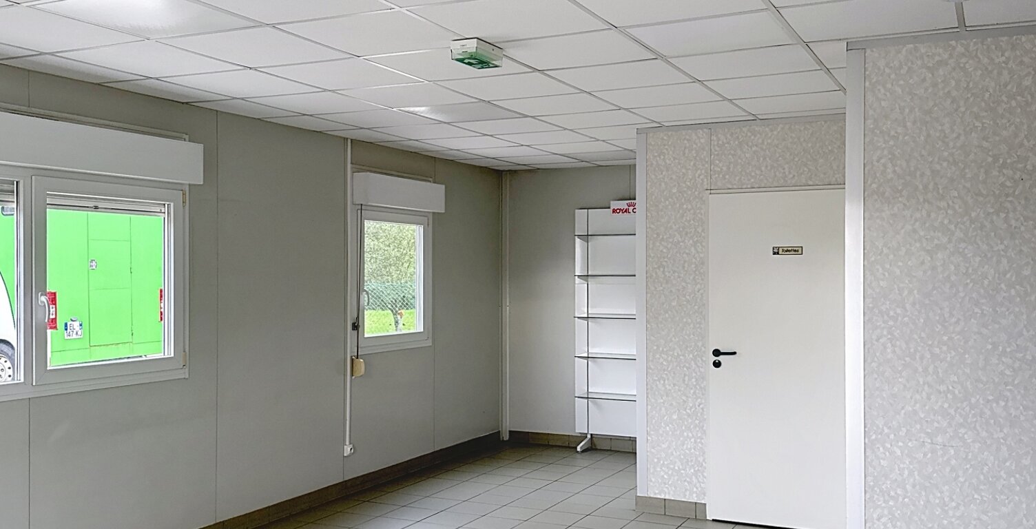 Vente Boutique/Local commercial 160 m&sup2; — photo 1