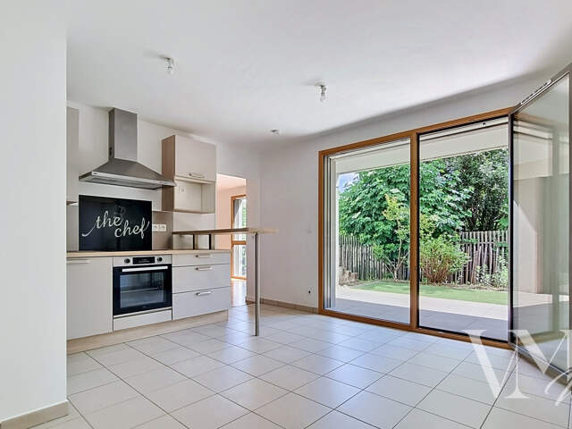 T2 AVEC TERRASSE ET JARDIN   LIMITE LYON 3   IDÉAL 1ER ACHAT — photo du bien