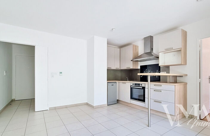 T2 AVEC TERRASSE ET JARDIN   LIMITE LYON 3   IDÉAL 1ER ACHAT — photo 3