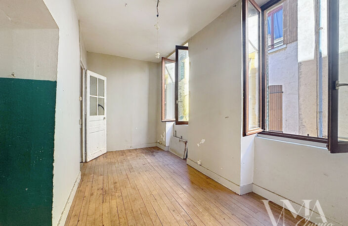 L'Arbresle, rue Pierre Brossolette : maison de village à rén — photo 4