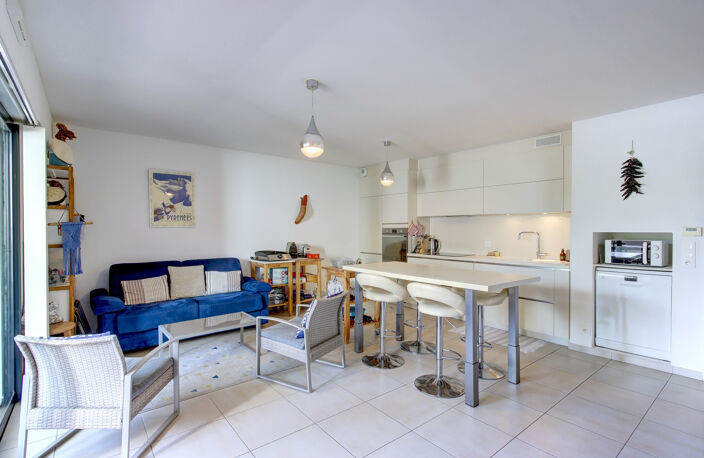 Beau T3 de 73m2 au coeur de Guéthary avec parking et box. — photo 4