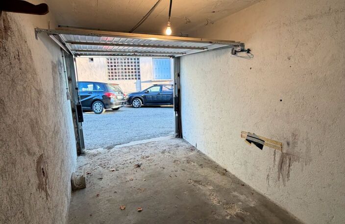 Vente Garage 15 m&sup2; — photo 2