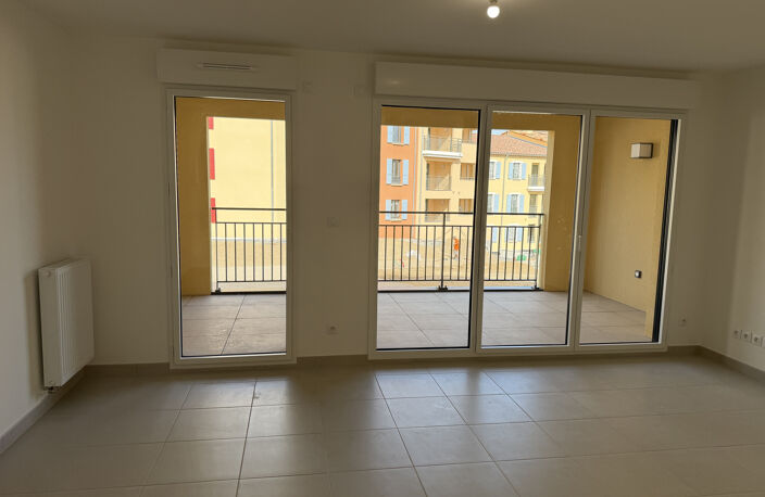 T2 NEUF 47m2 + TERRASSE 12m2 + PARKING   AIX LA DURANNE BASSE — photo 3