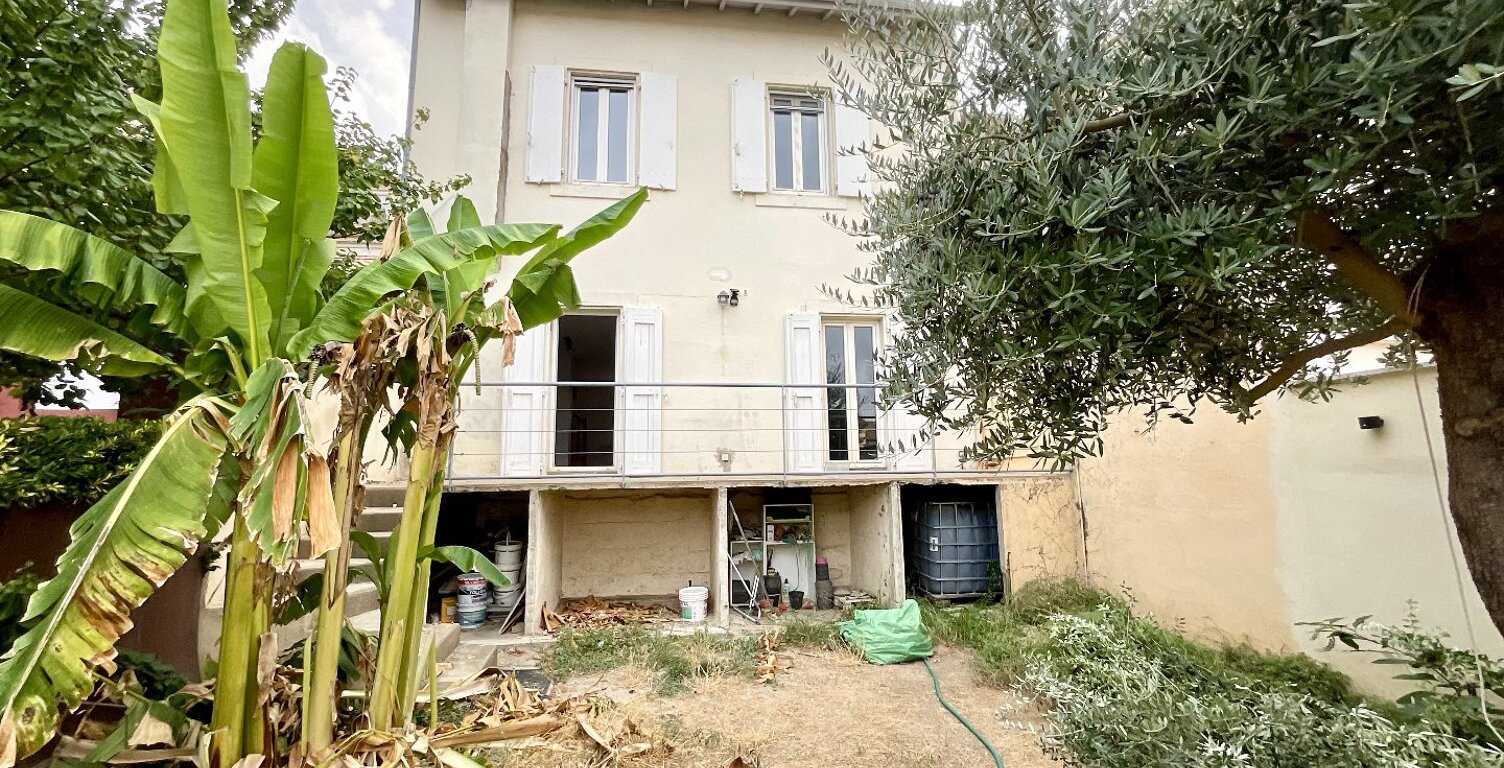 Villa — photo 1