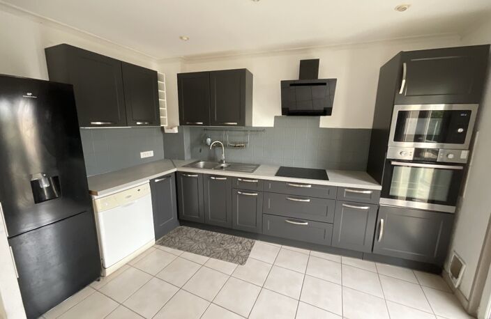 Villa — photo 3