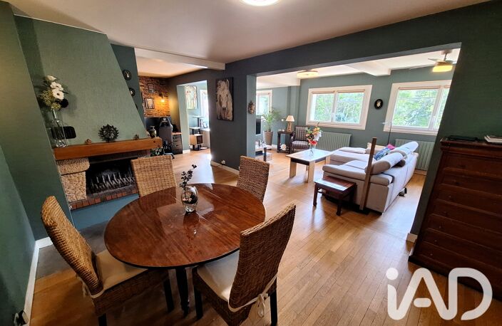 Vente Maison/villa 8 pièces — photo 2