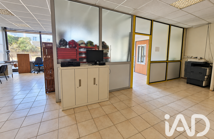 Vente Boutique/Local commercial 2 576 m&sup2; — photo 4