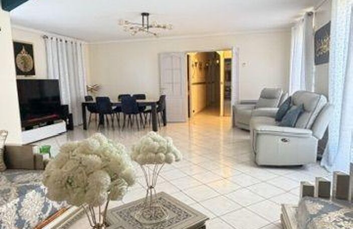 Vente Maison/villa 4 pièces — photo 2
