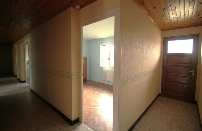 MAISON DE CAMPAGNE A RENOVER AVEC DEPENDANCES — photo 2