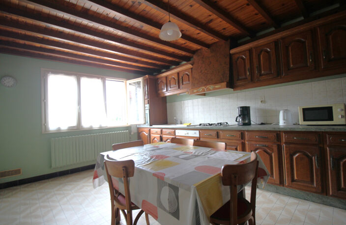 MAISON DE CAMPAGNE A RENOVER AVEC DEPENDANCES — photo 5