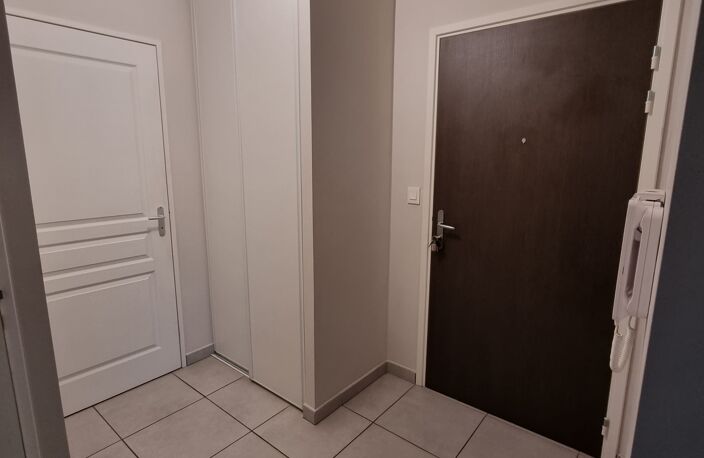 Location Appartement 3 pièces — photo 3