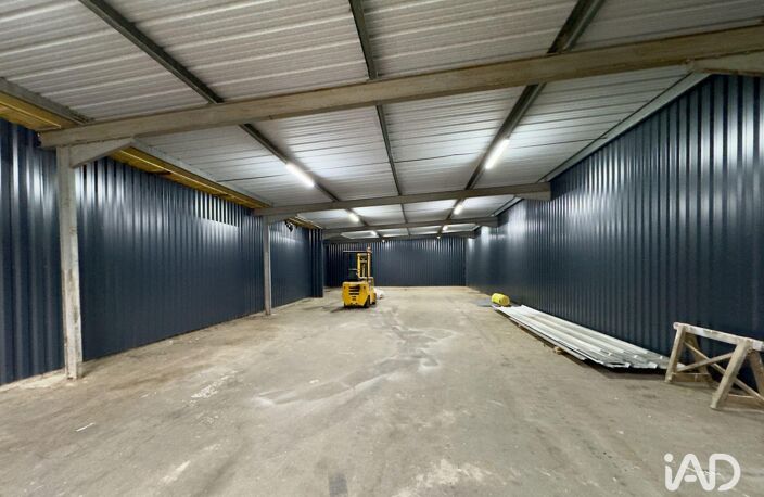 Location Local d'activités 270 m&sup2; — photo 3