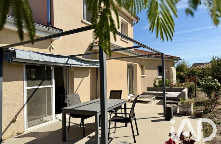 Vente Maison/villa 6 pièces — photo 2