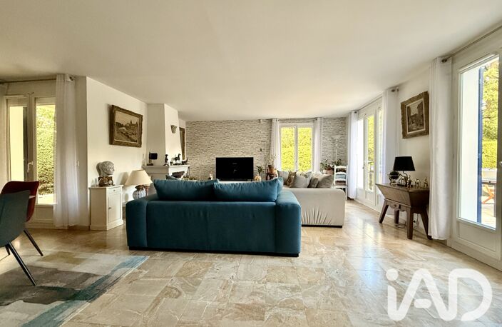 Vente Maison/villa 8 pièces — photo 2
