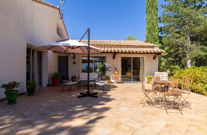 Villa — photo 4