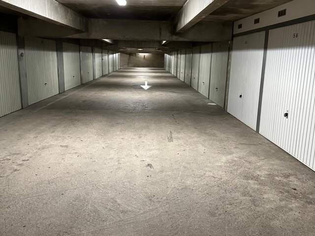 Vente Garage 11 m&sup2; — photo du bien