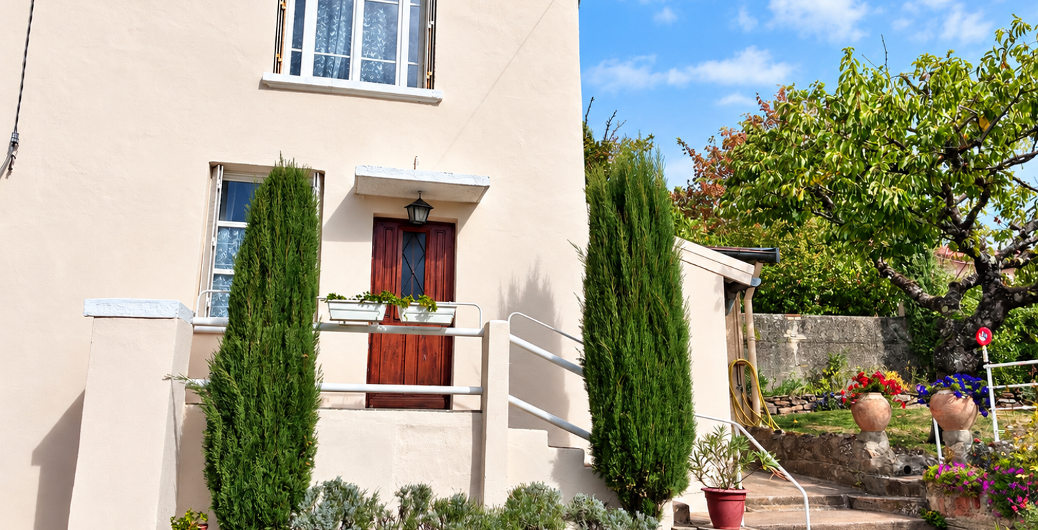 VENTE DARDILLY 69570 - EXCLUSIVITE - Maison Ancienne 100m2 - 3 chambres - Jardin 300m2 - — photo 1