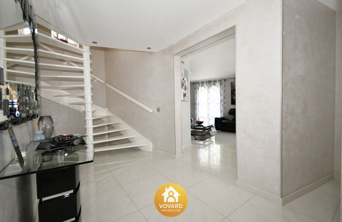 Maison familiale 4 chambres avec jardin — photo 4