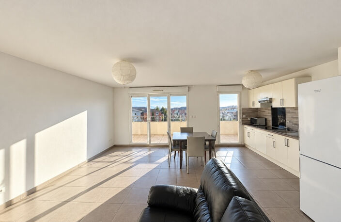 AIX SECTEUR SAINT MITRE - LOGEMENT T3 EN DERNIEER ETAGE AVEC UN GARAGE DANS UNE RESIDENCE SECURISEE — photo 2