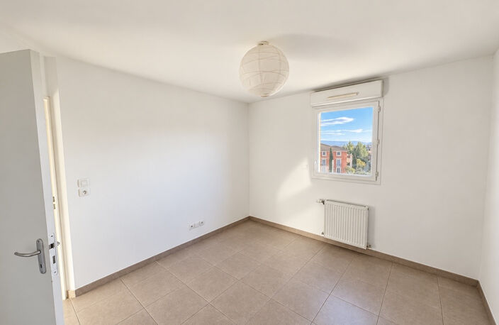 AIX SECTEUR SAINT MITRE - LOGEMENT T3 EN DERNIEER ETAGE AVEC UN GARAGE DANS UNE RESIDENCE SECURISEE — photo 5