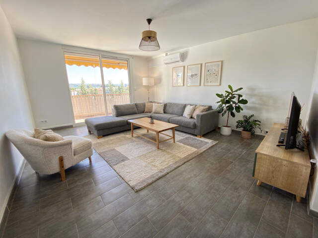 Appartement T3 72m2 avec terrasse, cave et garage à Nîmes Saint Césaire — photo du bien