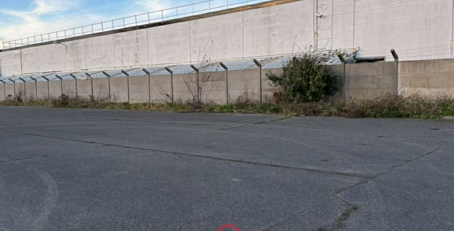 Terrain constructible sur une zone d'activités Ville d'EU — photo 1