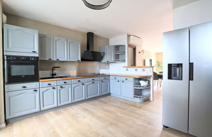 M2335 - TOULON OUEST - Appartement T3 de 77 m2 avec parking en sous-sol — photo 2
