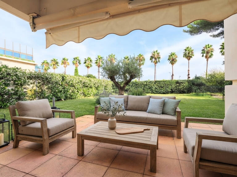 M2334 - HYERES - Port - Appartement T4 - Rez-de-jardin - Garage — photo 1
