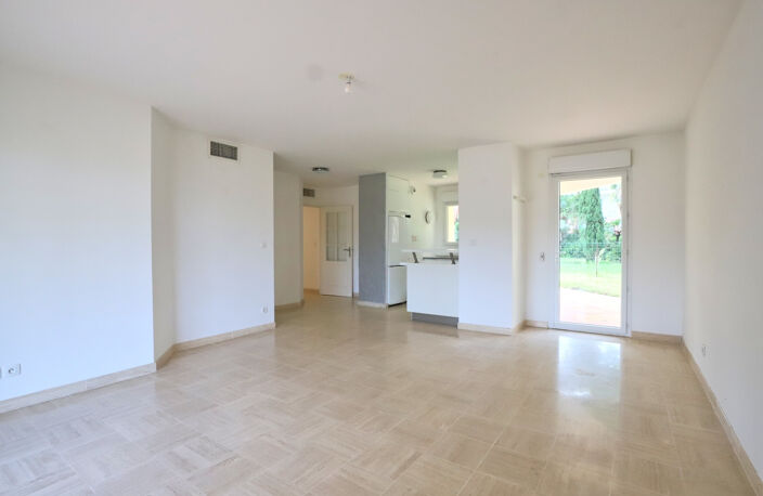 M2334 - HYERES - Port - Appartement T4 - Rez-de-jardin - Garage — photo 4