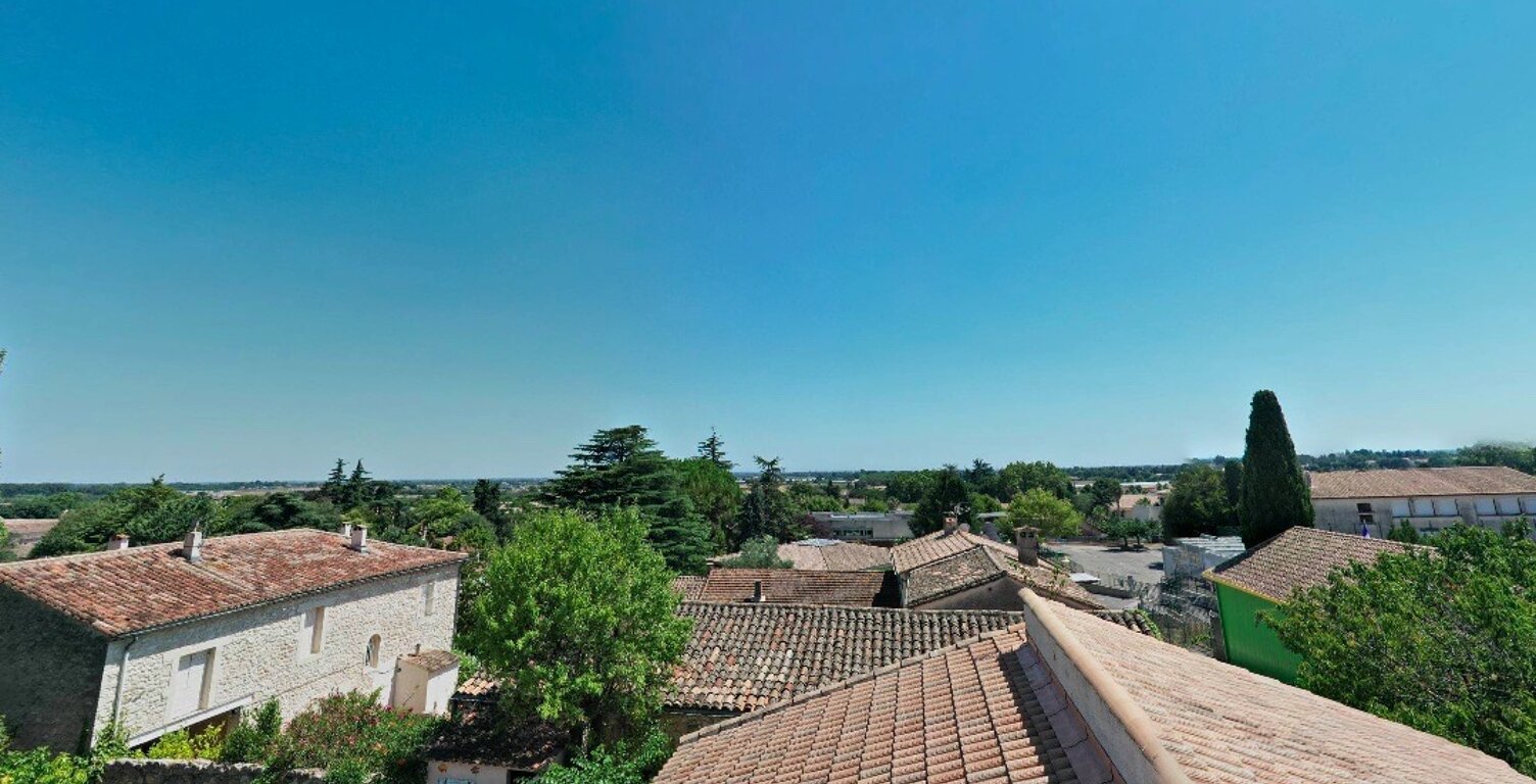 REMISE DES CLES IMMEDIATE POUR CE SUPERBE 4 PIECES AU COEUR DU VILLAGE — photo 1