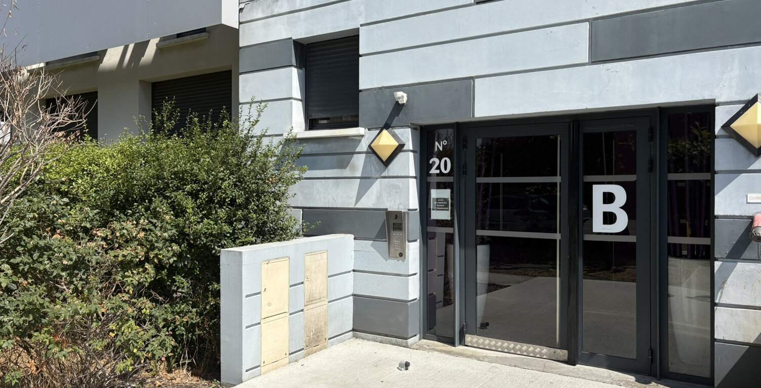 SECTEUR AVENUE THIERS   T2 AVEC LOGGIA ET PARKING — photo 1