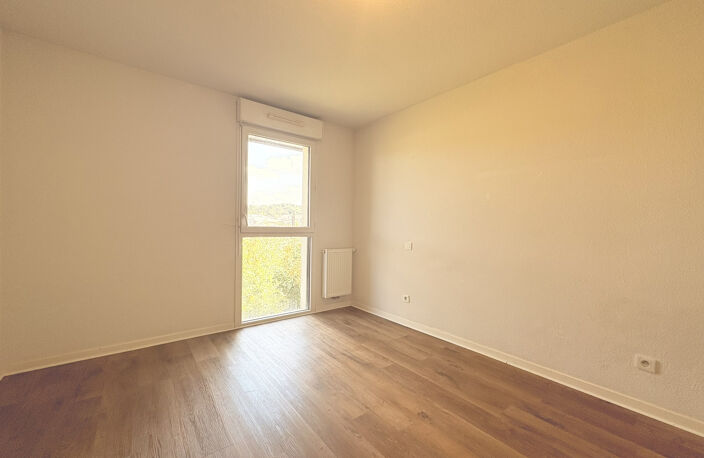 SECTEUR AVENUE THIERS   T2 AVEC LOGGIA ET PARKING — photo 5