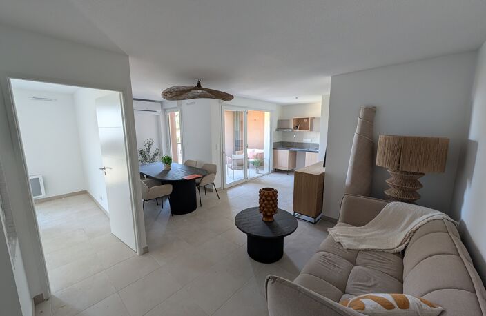 - RETOUR DE LOT // T2 à 199000€ VUE DEGAGEE SUR ETANG DE THAU — photo 2