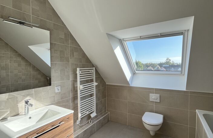 CUISINE OFFERTE / 42m² DE SEJOUR!! DUPLEX EN DERNIER ETAGE / 22M² TERRASSE ! — photo 2