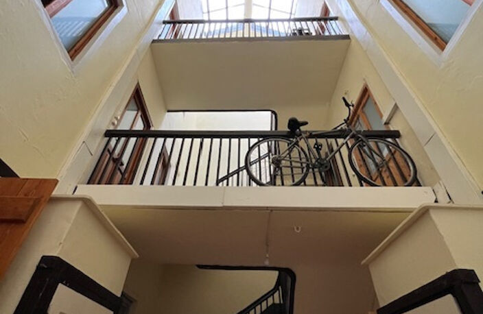 Charmant appartement T4 duplex de 64 m2 en Loi Carrez situé dans le centre historique. — photo 3