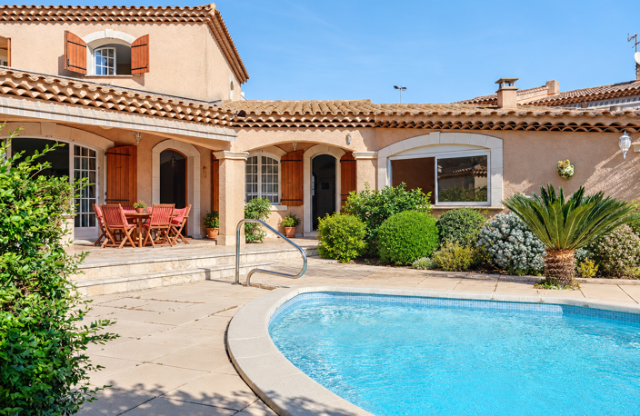600m de l'eglise de Mazargues, MAISON 190m2 6 chambres, PISCINE et GARAGE, au CALME absolu — photo 2