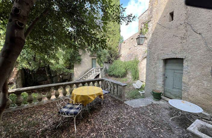 Maison de Maître 9 piéces avec jardin, coeur de village — photo 2