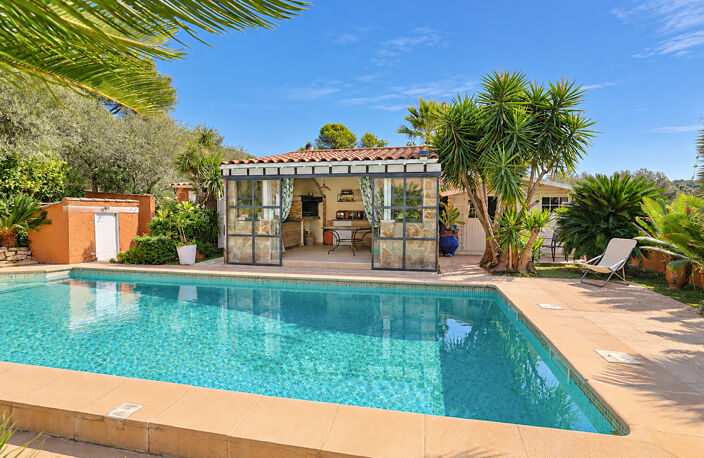 CARQUEIRANNE (BEAU VÉZÉ) - Maison T6 171 m2 - Terrain 5 202 m2 - Double Garage 43 m2 - Pool House - Piscine - — photo 2