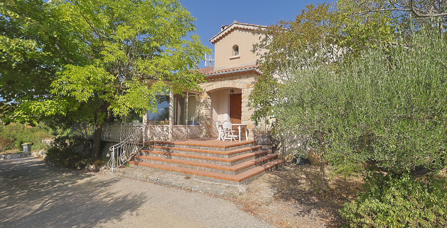 Villa T4 avec 2 698m2 de terrain / Vue dominante — photo 1