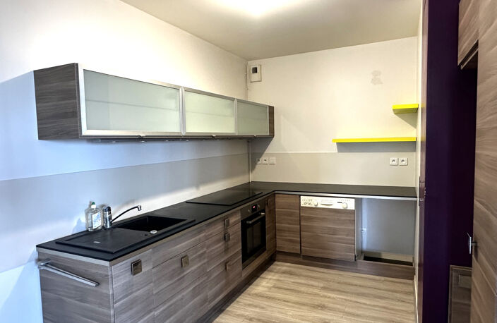 EXCLUSIVITE VAUGNERAY COUP DE COEUR T3 AVEC VUE DEGAGEE — photo 3