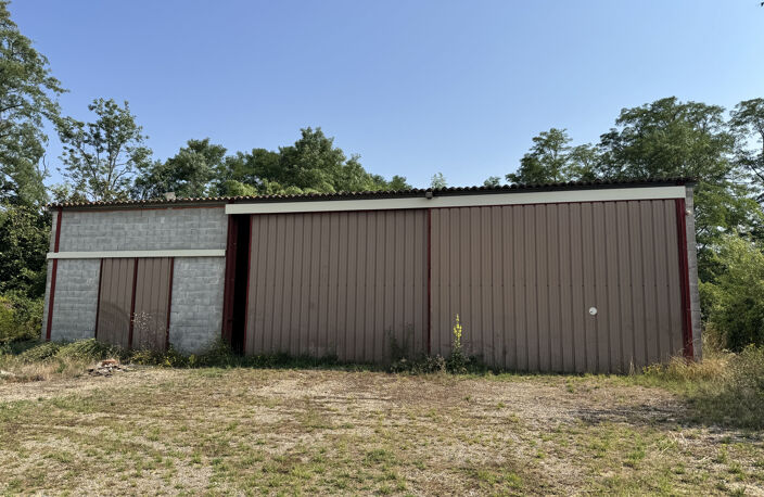 Hangar de 250 m2 et bureaux — photo 3