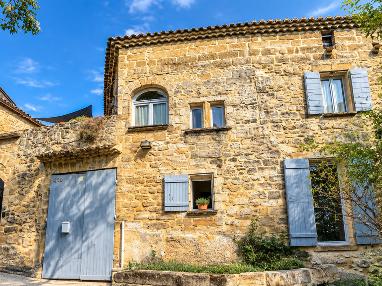 Pour les amoureux de pierre et d'histoire dans village prisé à proximité d'Uzès — photo 1
