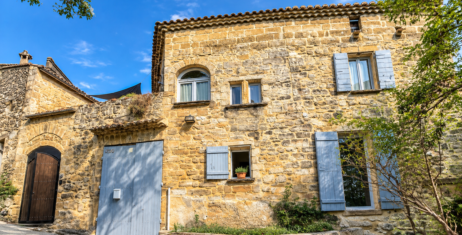 Pour les amoureux de pierre et d'histoire dans village prisé à proximité d'Uzès — photo 1